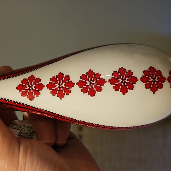 Beautiful vintage Ukranian design funnel vase - Picture 3 of 8